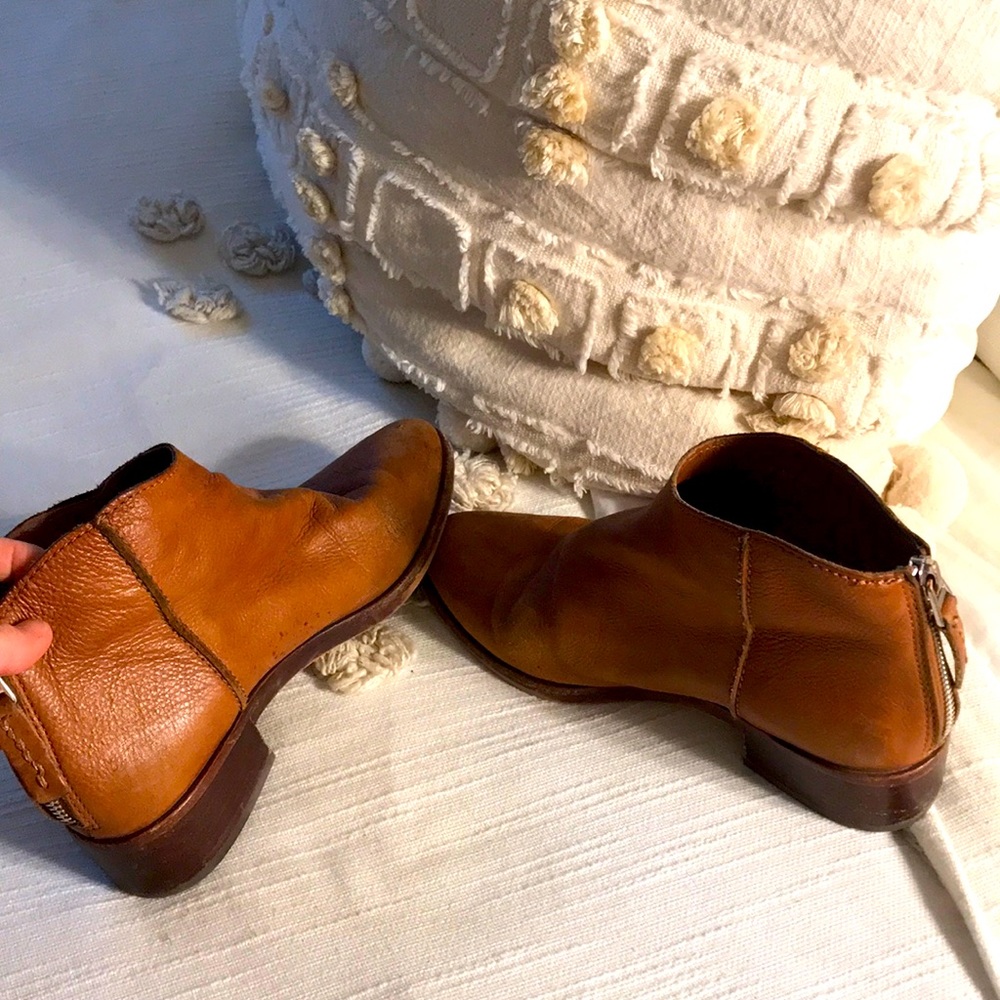 Dolce Vita women’s boots/booties